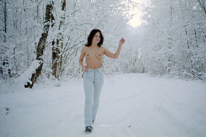 Мария, 18